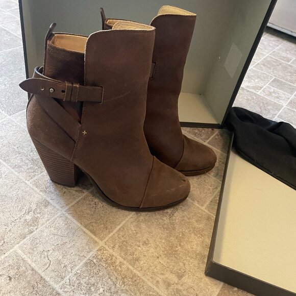 Like New Rag & Bone Kinsey Boot Size 38 / US 8 - Picture 3 of 7